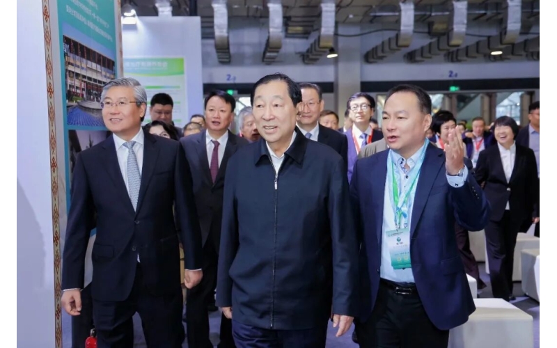 2025海南国际康养产业博览会开幕 齐续春宣布开幕 李荣灿致辞