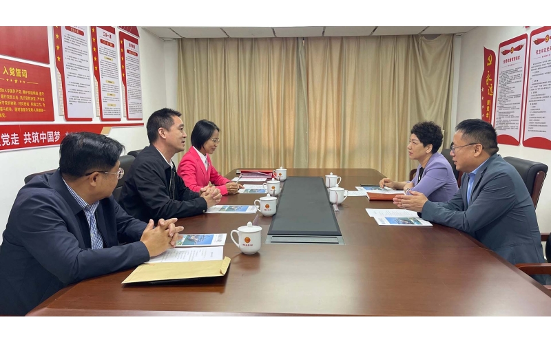 海南康博会 - 宁琼两省区总工会签署合作协议